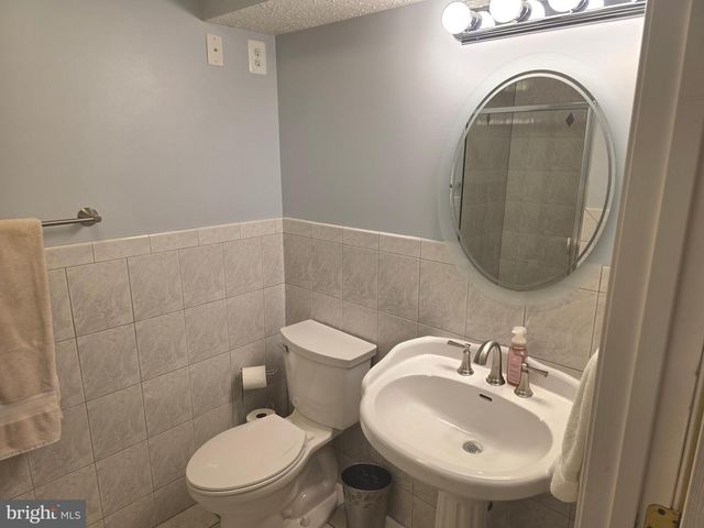 2441 KEMPER RD, Crofton, MD 21114
