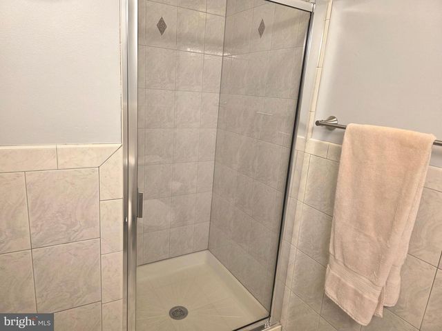 2441 KEMPER RD, Crofton, MD 21114