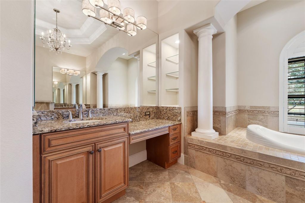 Image 14 of property listing at 6560 LAKE BURDEN VIEW, Windermere, FL 34786