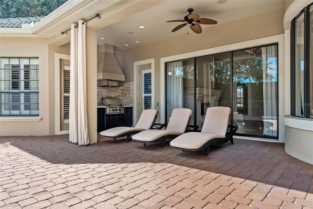 Image 27 of property listing at 6560 LAKE BURDEN VIEW, Windermere, FL 34786
