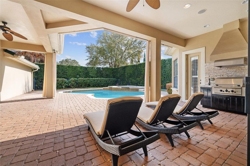 Image 10 of property listing at 6560 LAKE BURDEN VIEW, Windermere, FL 34786