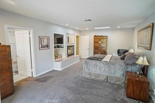 10419 Bloomfield Street, Toluca Lake, CA 91602