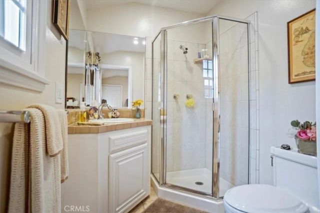 10419 Bloomfield Street, Toluca Lake, CA 91602