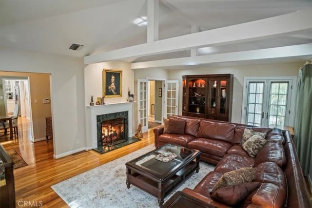 10419 Bloomfield Street, Toluca Lake, CA 91602