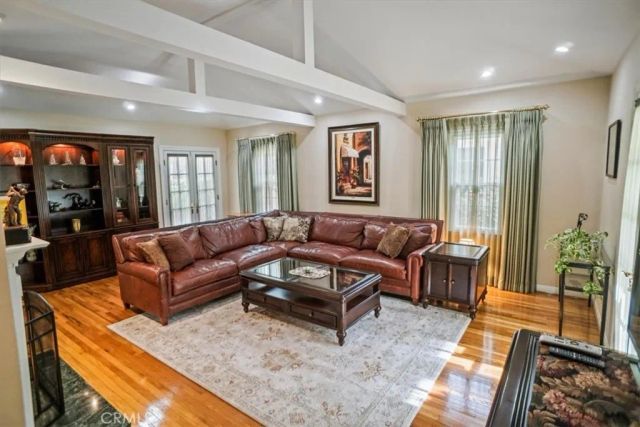 10419 Bloomfield Street, Toluca Lake, CA 91602