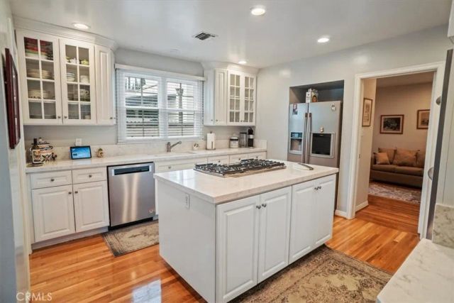 10419 Bloomfield Street, Toluca Lake, CA 91602