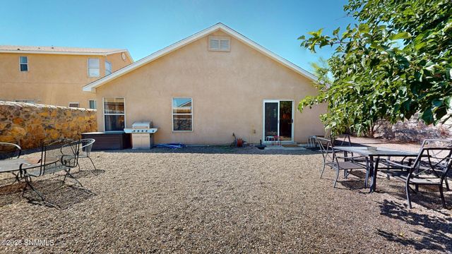 1101 Kilbourne Hole Drive, Las Cruces, NM 88012