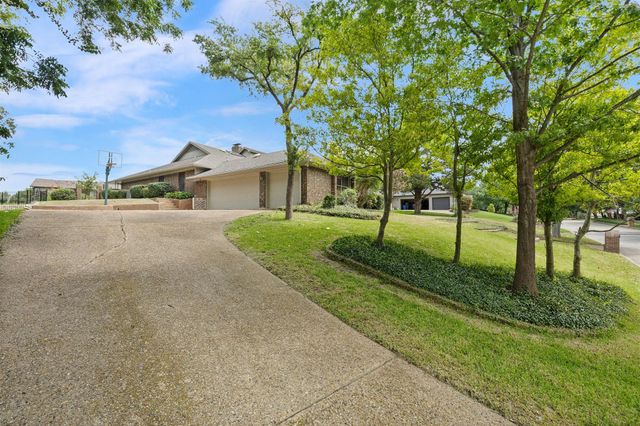 126 Shepherds Glen Road, Heath, TX 75032