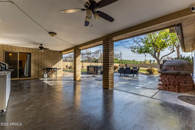 8201 W COUNTRY GABLES Drive, Peoria, AZ 85381