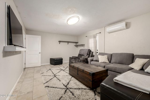 8201 W COUNTRY GABLES Drive, Peoria, AZ 85381