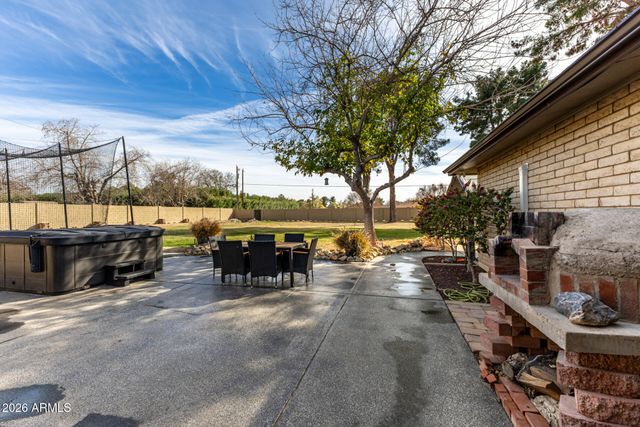 8201 W COUNTRY GABLES Drive, Peoria, AZ 85381