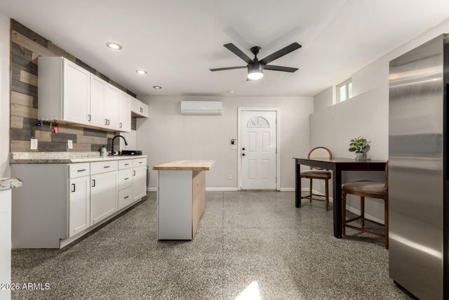 8201 W COUNTRY GABLES Drive, Peoria, AZ 85381