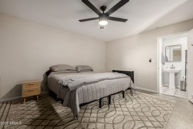 8201 W COUNTRY GABLES Drive, Peoria, AZ 85381