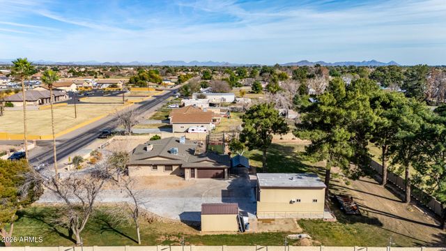 8201 W COUNTRY GABLES Drive, Peoria, AZ 85381