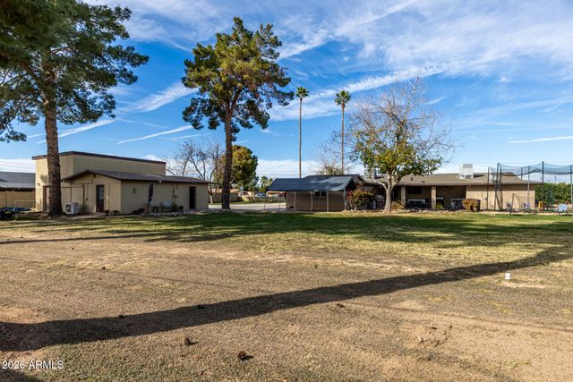 8201 W COUNTRY GABLES Drive, Peoria, AZ 85381