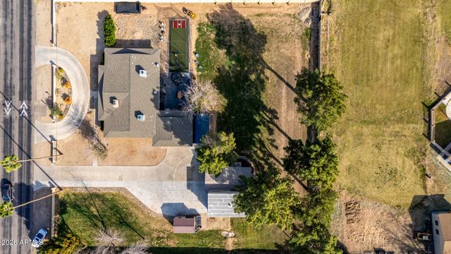 8201 W COUNTRY GABLES Drive, Peoria, AZ 85381