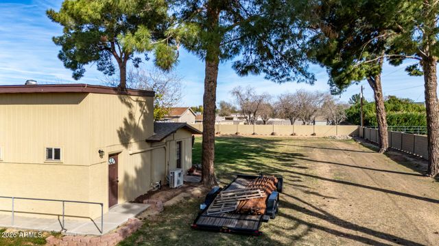 8201 W COUNTRY GABLES Drive, Peoria, AZ 85381