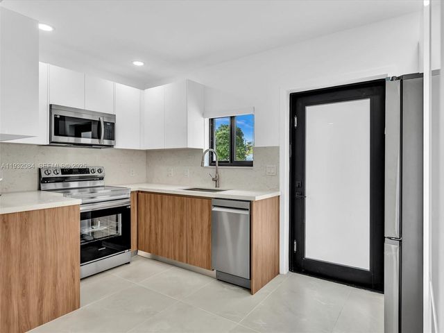 107 Central Ave, Delray Beach, FL 33483