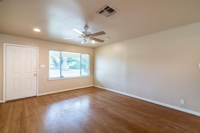 9718 Pine Lake Drive, Houston, TX 77055