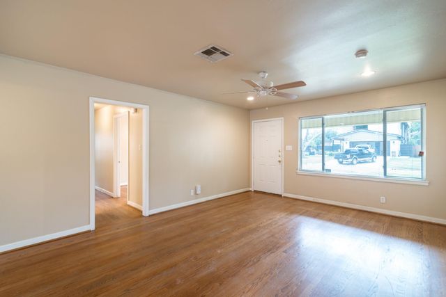 9718 Pine Lake Drive, Houston, TX 77055