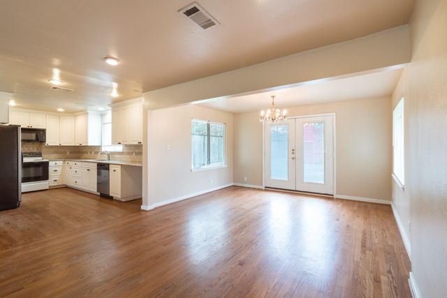 9718 Pine Lake Drive, Houston, TX 77055