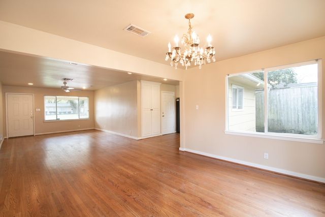 9718 Pine Lake Drive, Houston, TX 77055