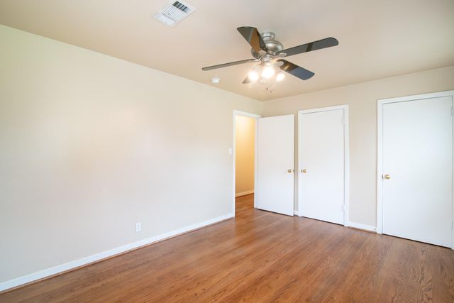 9718 Pine Lake Drive, Houston, TX 77055