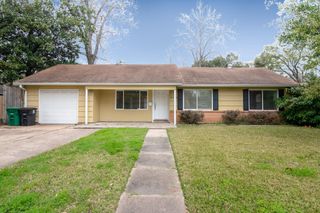 9718 Pine Lake Drive, Houston, TX 77055