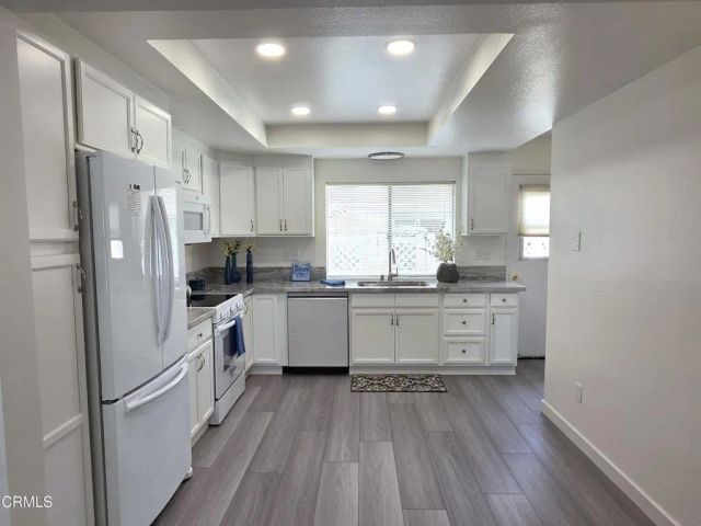 44174 Village 44, Camarillo, CA 93012