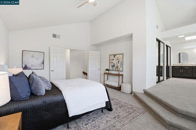 319 Oak Glen Ct, Martinez, CA 94553