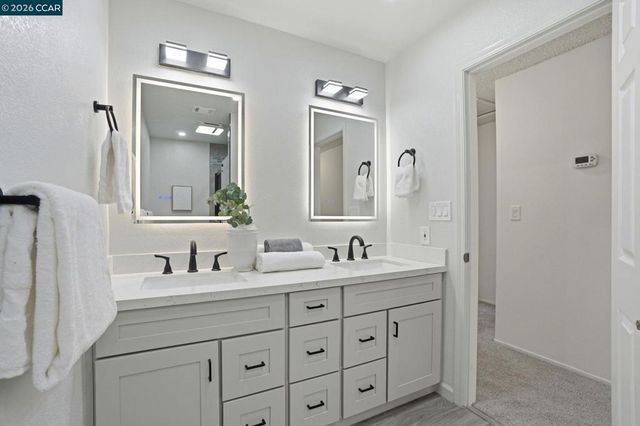 319 Oak Glen Ct, Martinez, CA 94553