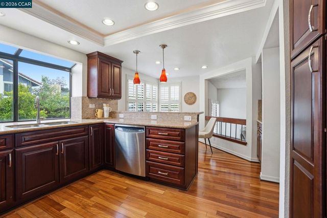 319 Oak Glen Ct, Martinez, CA 94553