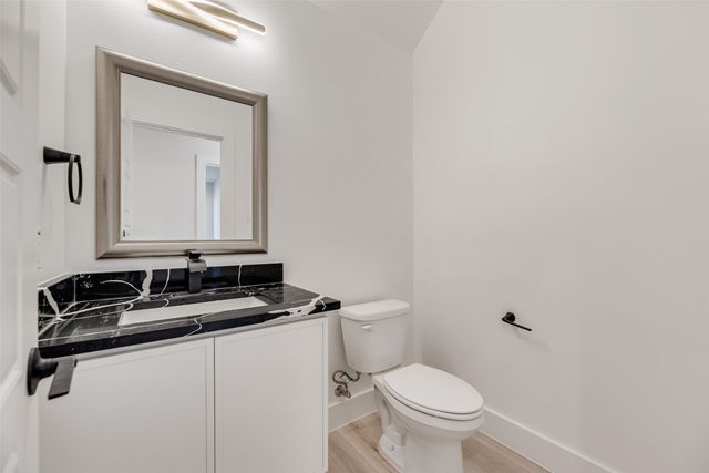 6046 Plum Dale Road, Dallas, TX 75241