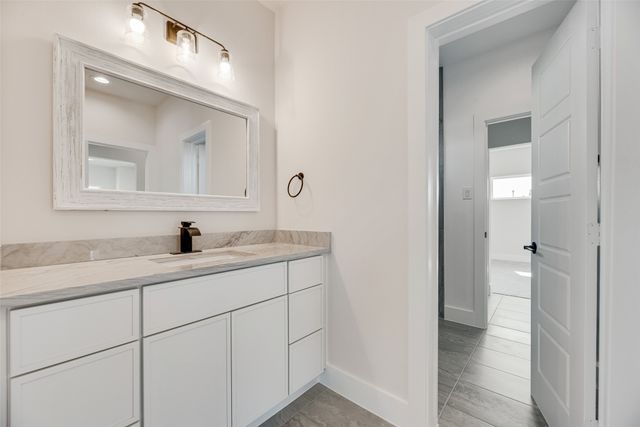 6046 Plum Dale Road, Dallas, TX 75241