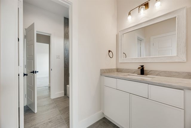 6046 Plum Dale Road, Dallas, TX 75241