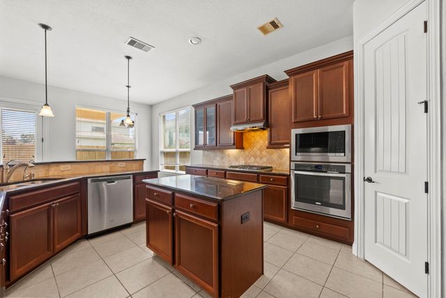 26111 Tintagel Lane, Kingwood, TX 77339