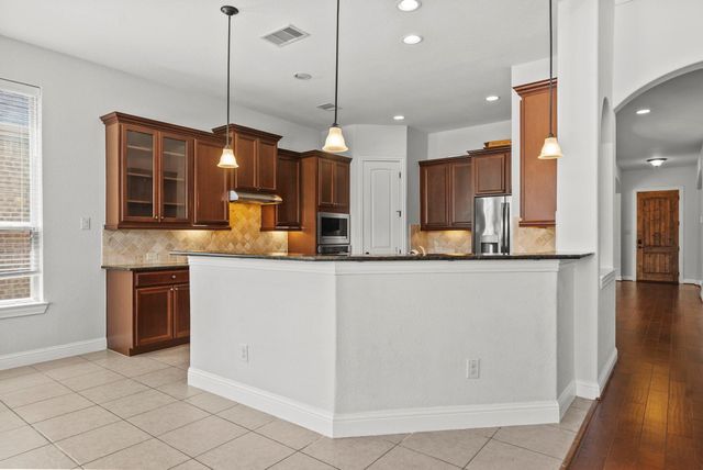 26111 Tintagel Lane, Kingwood, TX 77339