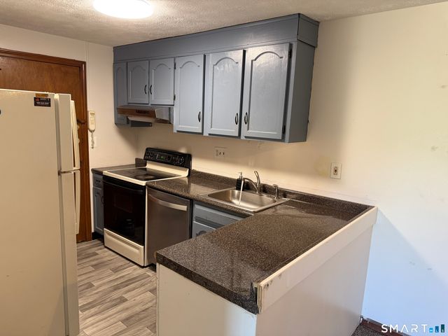 1162 Middle Turnpike West C1, Manchester, CT 06040
