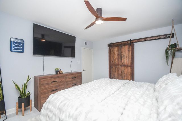 1804 Stoney Brook Drive 202, Houston, TX 77063