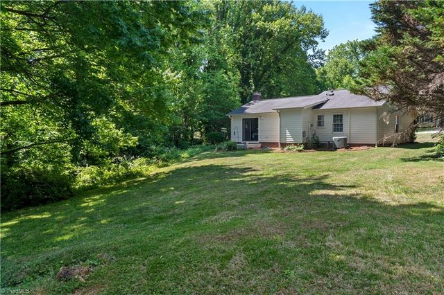 2595 Mount Salem Road, Pfafftown, NC 27040