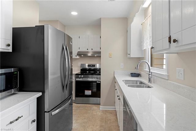 2595 Mount Salem Road, Pfafftown, NC 27040