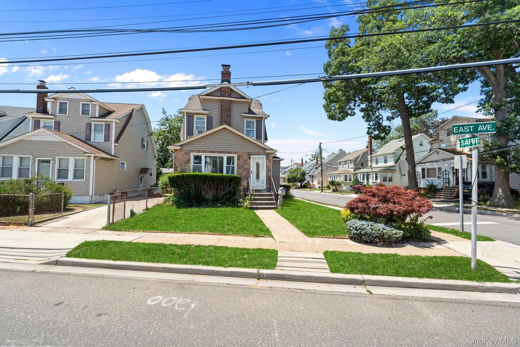 40 East Avenue, Valley Stream, NY 11580 — exterior