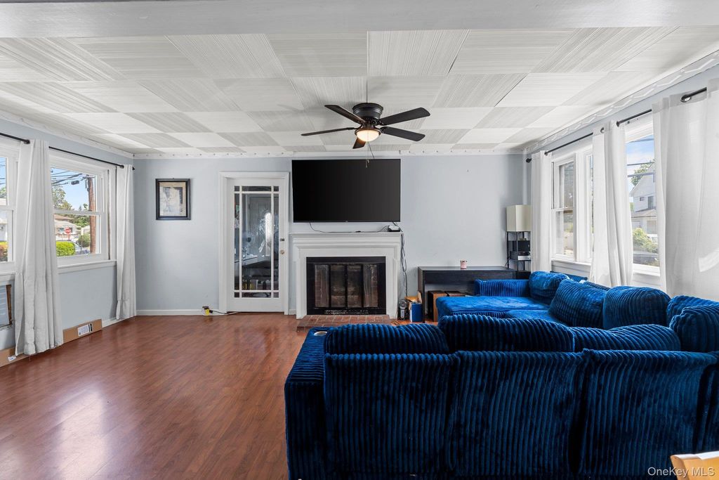 40 East Avenue, Valley Stream, NY 11580 — photo 5