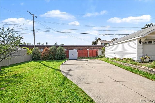 303 N Holbrook Street, Plymouth, MI 48170