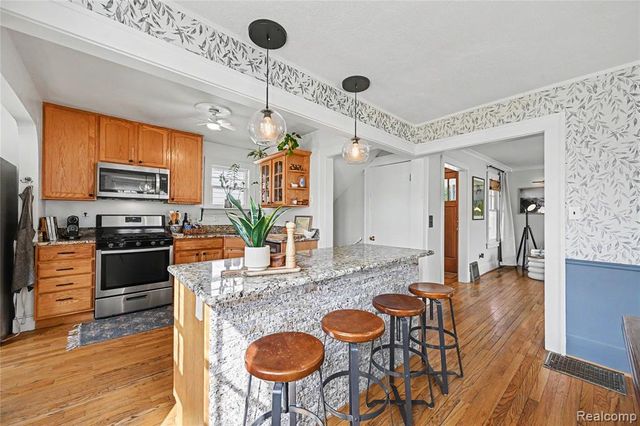 303 N Holbrook Street, Plymouth, MI 48170