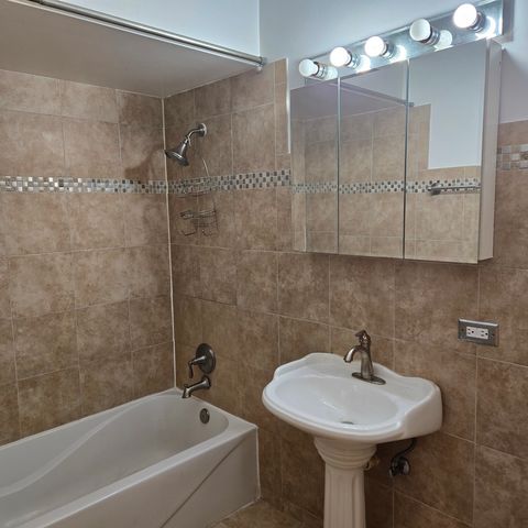 1915 TINA Lane, Flossmoor, IL 60422