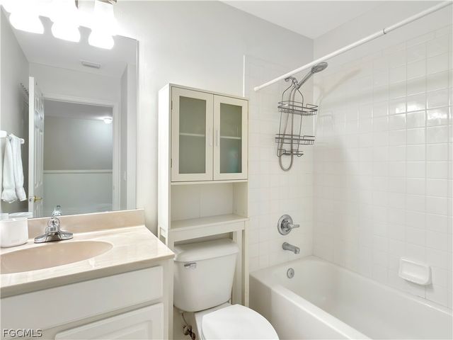 9729 Heatherstone River CT 3, Estero, FL 33928