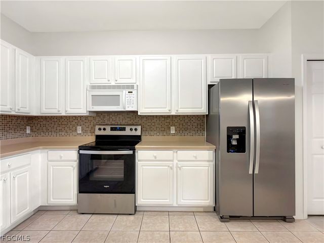 9729 Heatherstone River CT 3, Estero, FL 33928