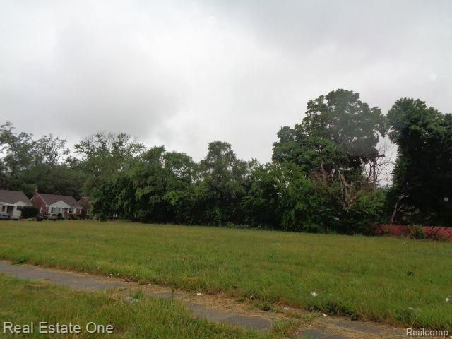 16530 FULLERTON Street, Detroit, MI 48227