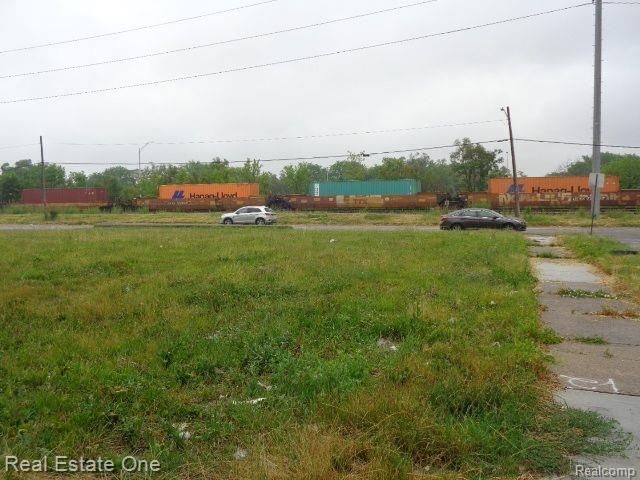 16530 FULLERTON Street, Detroit, MI 48227